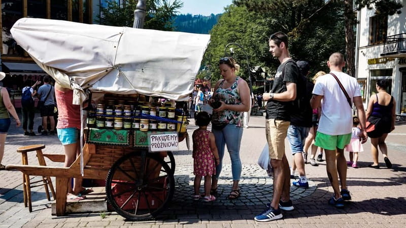 Krakow: Zakopane Cable Car, Spirits, Tasting & Thermal Baths - Three hours at Chochołów Thermal Baths