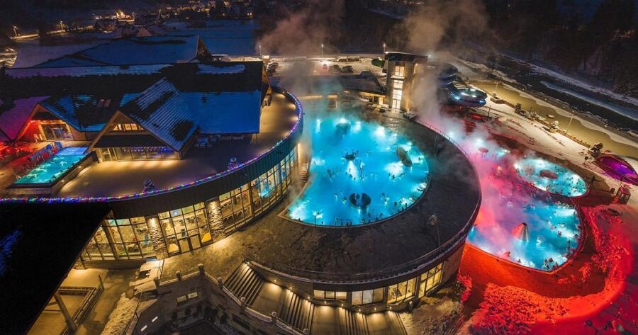 Krakow: Zakopane Day Tour with Optional Thermal Baths - From Krakow to the wooden houses of Chochołów