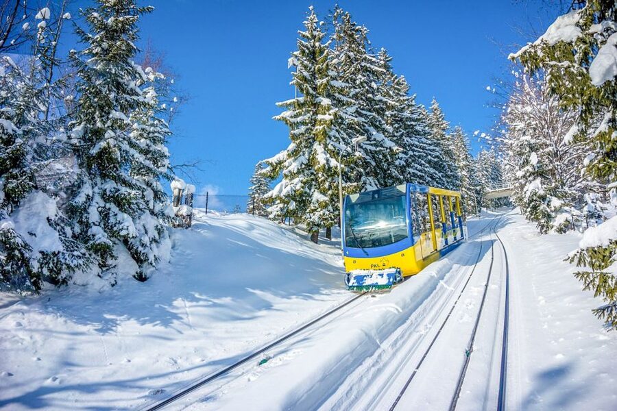 Krakow: Zakopane Day Tour with Optional Thermal Baths - What to pack for the mountain and the pools