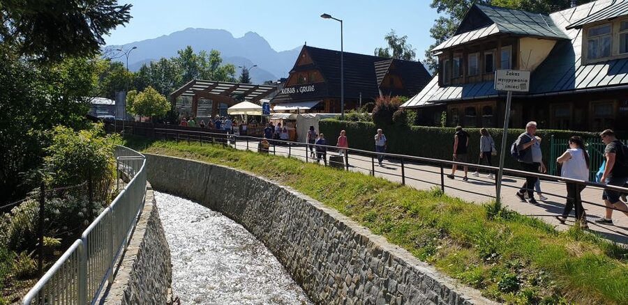 Krakow: Zakopane, Gubałówka & Thermal Baths – Full-Day Tour - What to pack for this $26 mountain day