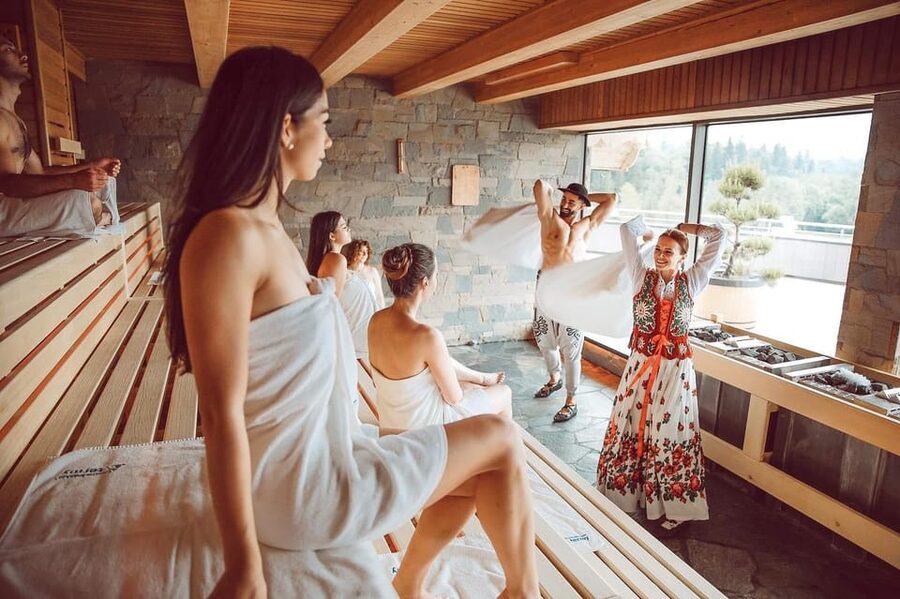 Krakow: Zakopane, Thermal Springs, Cable Car, Local Tasting - Two and a half hours at Chochołów Thermal Baths