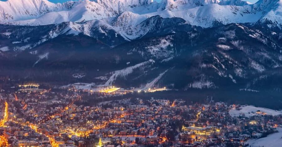 KRAKOW ZAKOPANE TOUR CABLE CAR THERMAL BATHS & HOTEL PICKUP - From Krakow to the wooden houses of Chochołów