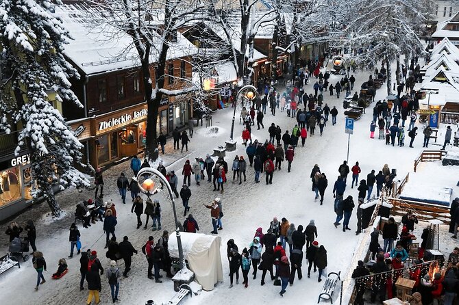 Krakow: Zakopane Tour, Tatra Mountains & Cable Car (Hotel Pickup) - Chochołów and its spotless timber houses