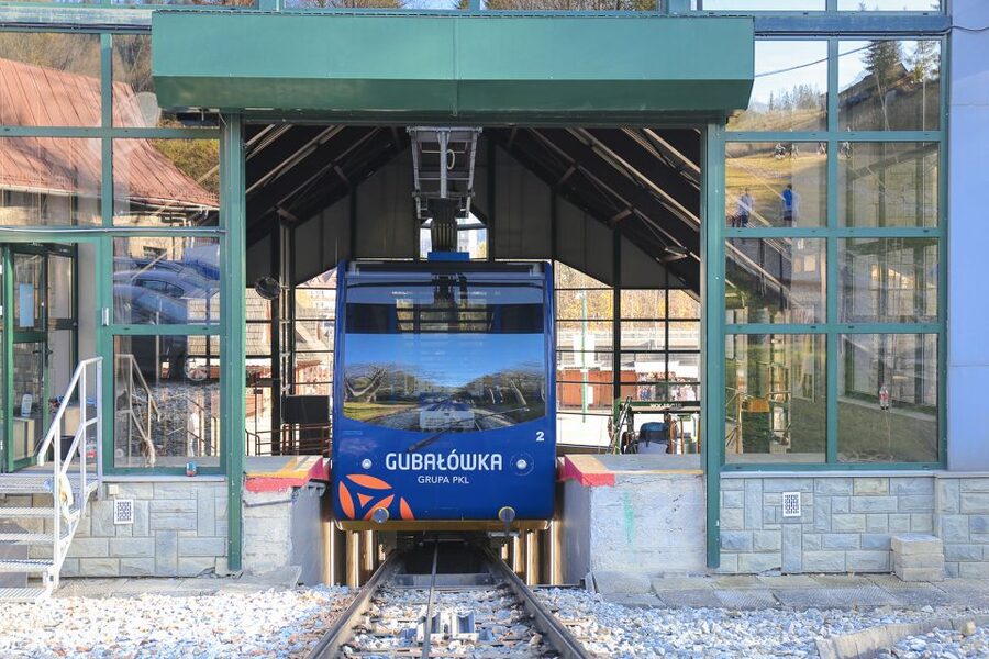 Kraków: Zakopane Tour, Thermal Pools & Hotel Pickup Options - Cheese, local vodka, and a taste of the highlands