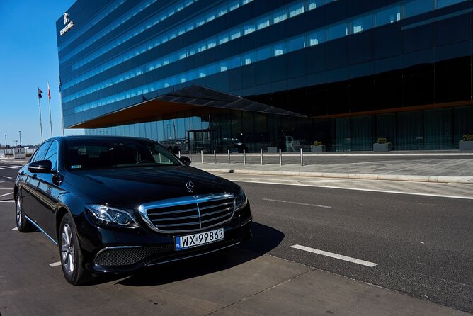 Luxury Warsaw Chopin Airport Transfer by private Limousine - The Mercedes ride and what is included