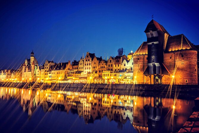 Main Town Gdańsk Walking Tour - The medieval Crane beside the water