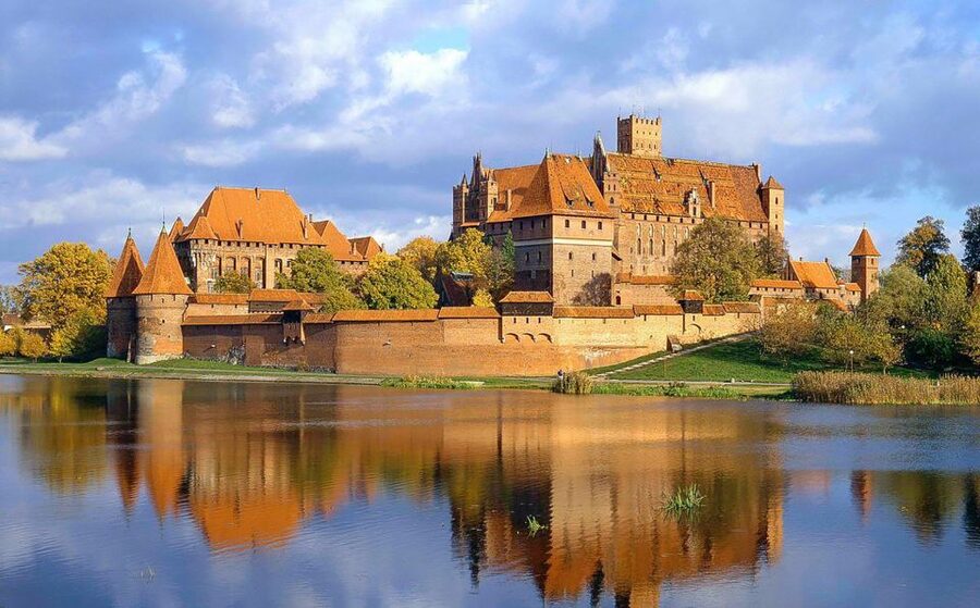 Malbork Castle Half Day Private Tour - Who should book this Malbork Castle tour?