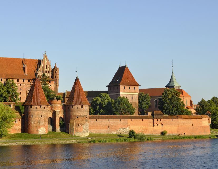 Malbork Castle Tour: 6-Hour Private Tour - Leaving Gdansk, Gdynia, or Sopot by private vehicle