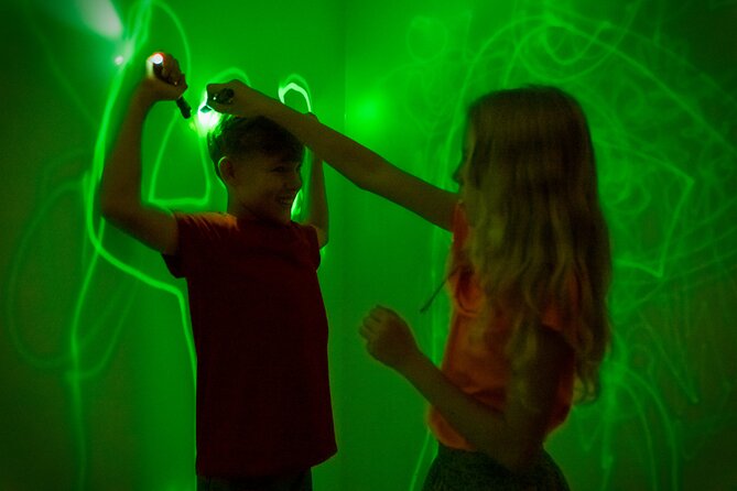 Museum of illusions Entry Ticket - Why the interactive exhibits work best with company