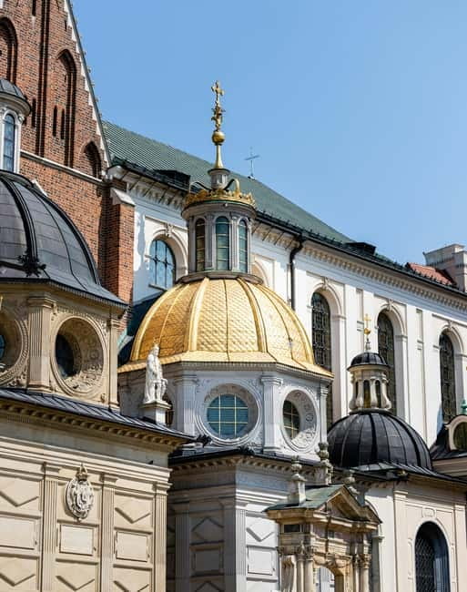 Mysterious Wawel Cathedral and Wawel Courtyard Guided Tour - Why Wawel Cathedral deserves the time
