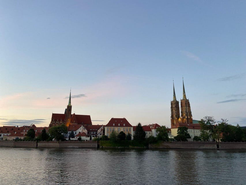 Night tour through Wroclaw - St. Elisabeth’s Church and the Hansel and Gretel Houses