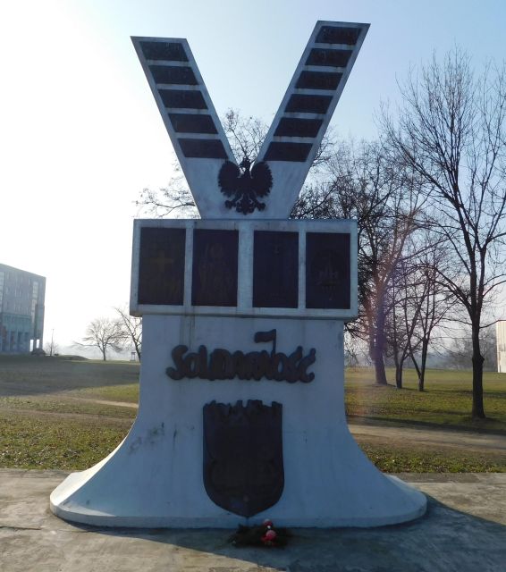 Nowa Huta – a guided tour of a utopian socialist city - Avenue of Roses and the public face of socialism