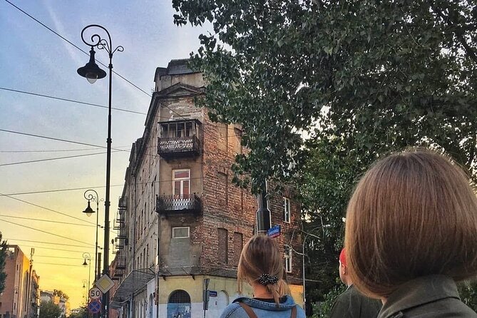 Offbeat Warsaw: Explore the Edgy & Artsy Praga District - Jewish history at Teatr Baj and the former Praga synagogue site
