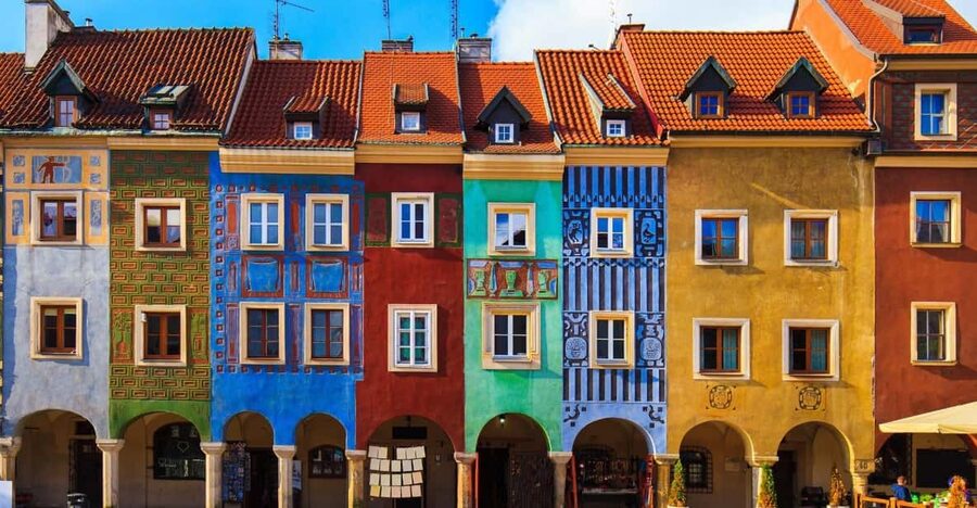 Old Town Poznan: Guided Walking Tour in English - The Royal Castle and the city’s political story