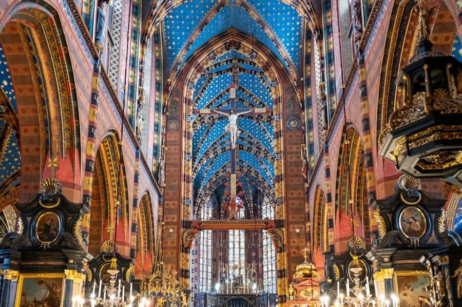 Old Town, St. Mary's Basilica and Rynek Underground Tour - Collegium Maius and the world of Copernicus