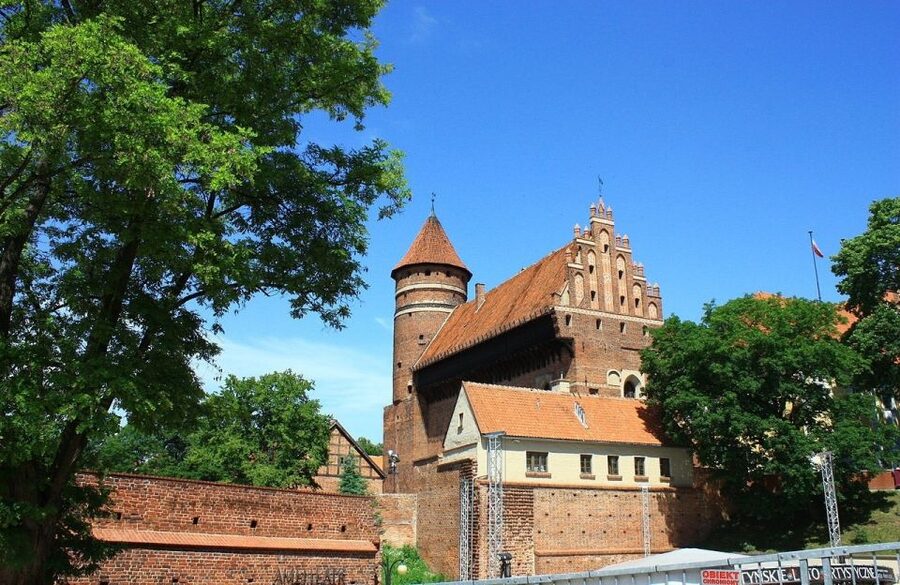 Olsztyn Old Town Highlights Private Walking Tour - Why Olsztyn works so well as a walking tour