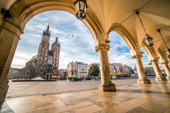 One day Cracow and Wieliczka Salt Mine private tour from Warsaw - What the private format adds
