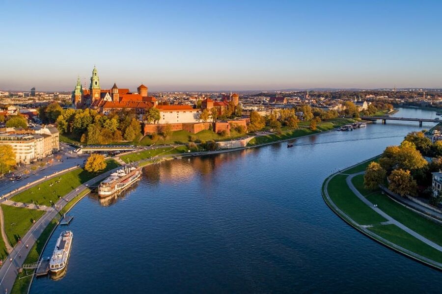 Picturesque Cruise on the Vistula in the Heart of Krakow - Why the Vistula gives Krakow a different face