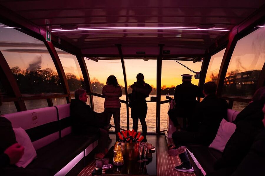 Picturesque Cruise on the Vistula in the Heart of Krakow - Commentary, languages, and the pace of the ride