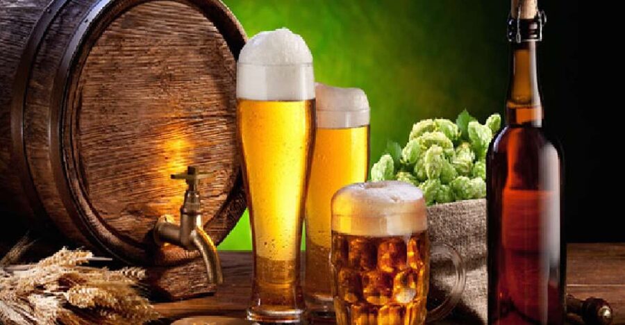 Poznan: City and Brewery Private Walking Tour with Beer - Poznan’s Market Square and the Renaissance Town Hall