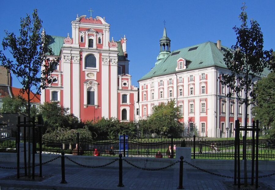 Poznan Old Town and Croissant Museum Private Walking Tour - The Bamberka story and other local legends