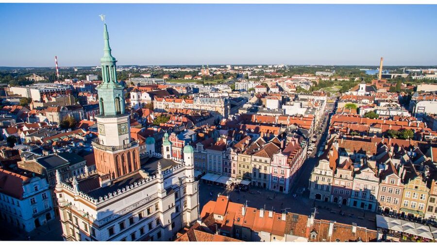 Poznan Old Town and Croissant Museum Private Walking Tour - What the $152 price means
