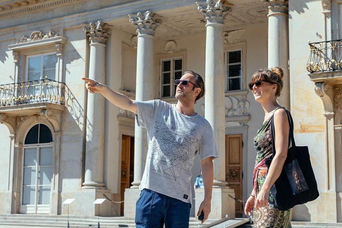 Private City Kickstart Tour: Warsaw - Stop one: meeting near the National Museum