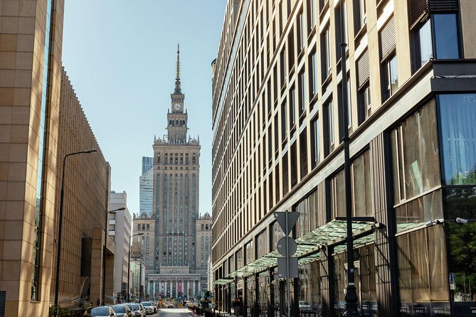 Private City Kickstart Tour: Warsaw - Old Town Market Square and Warsaw’s rebuilt center