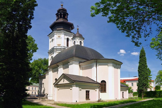 Private guide-driver & car services in Poland & Central Europe - What the guide-driver actually does