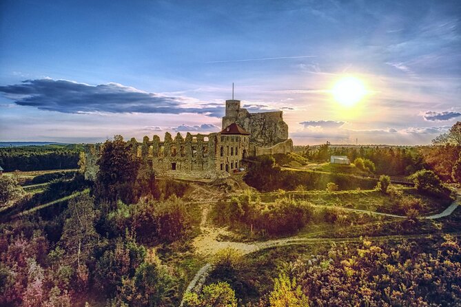 Private Guided Tour to Trail of the Eagles Nests from Krakow - A fast route through Poland’s Eagles’ Nests
