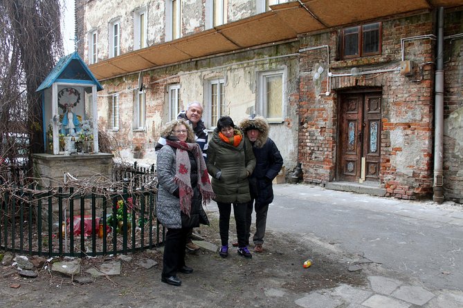 Private Historical Tour of Warsaw by a Retro Fiat with Pickup - Ghetto wall remnants and the city’s missing streets