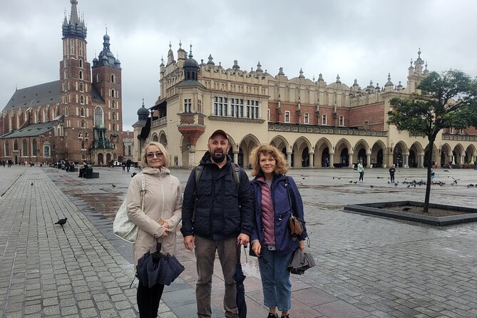 Private Krakow City Tour, Old Town and Jewish District Tour - What the private guide service adds