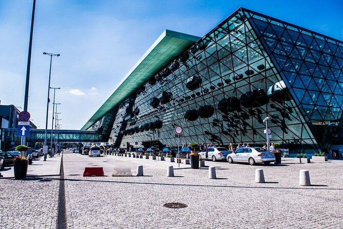Private transfer | Krakow City - Krakow Airport Balice - What is included, and what is not spelled out
