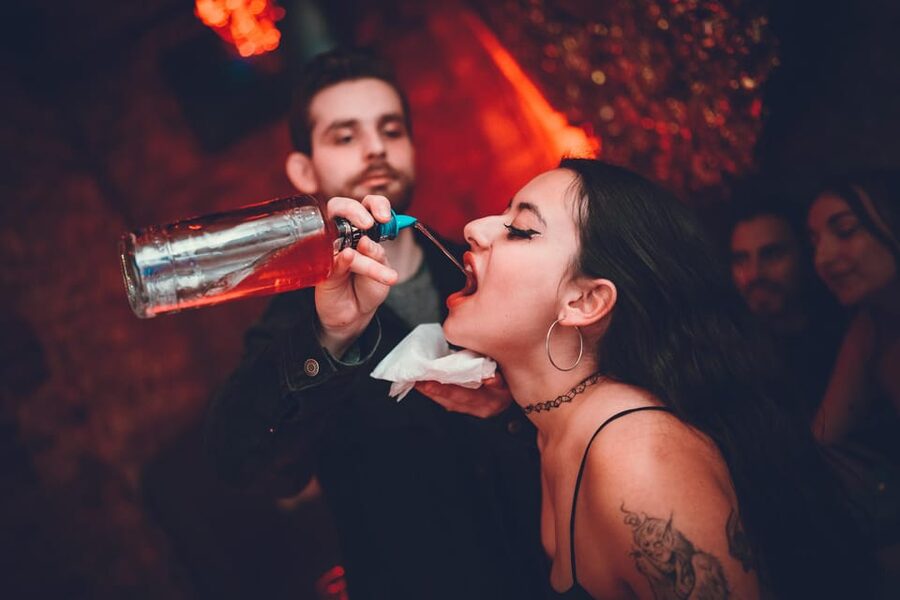 Pub Crawl - 1-hour Open Bar then Vip to 5 Clubs - Krakow - Walking through Old Town from bar to bar