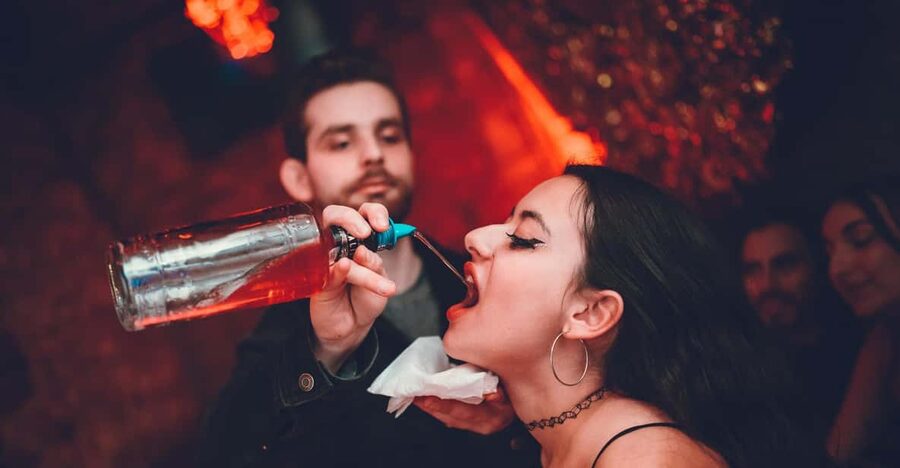 Pub Crawl - 1-hour Open Bar then Vip to 5 Clubs - Krakow - What VIP entry means during the five-stop route