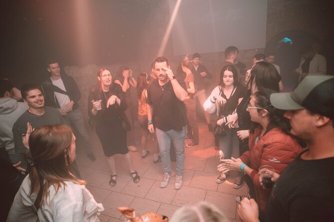 Pub Crawl Krawl Through Krakow - The first hour: open drinks, games, and introductions