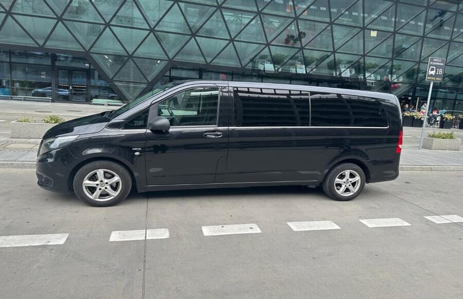 RoundTrip from Krakow to Auschwitz + Entrance Tickets - What the English-speaking driver actually adds