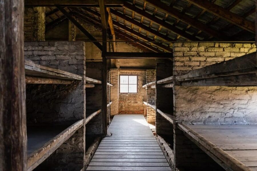 RoundTrip from Krakow to Auschwitz + Entrance Tickets - Timing, security, and what to bring