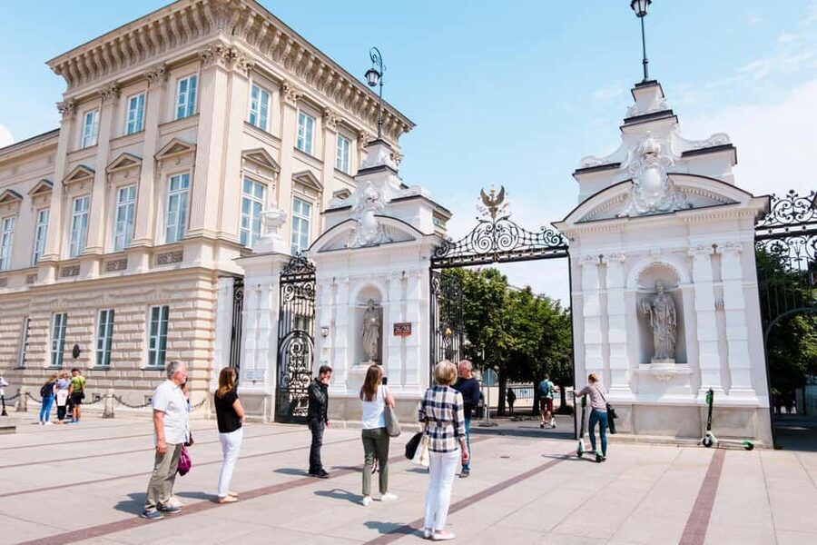 ROYAL & COMMUNIST WARSAW walking tour in English - How much walking and detail should you expect?