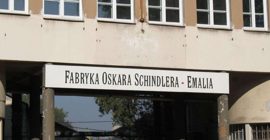 Schindler's Factory + Ghetto in Krakow and Wieliczka Tour - Walking through the former Jewish ghetto in Podgórze