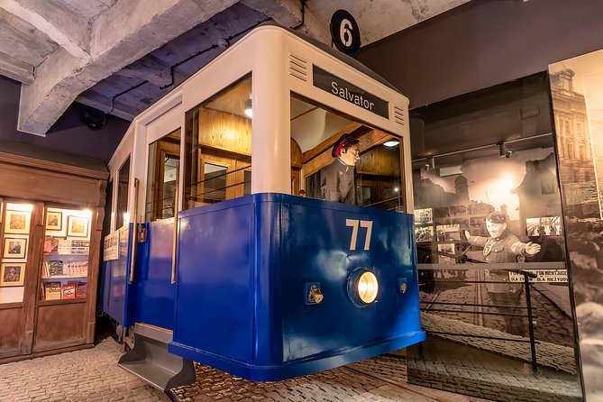 Schindler's Factory Guided Tour in Krakow & skip the line ticket - The group size and headset problem