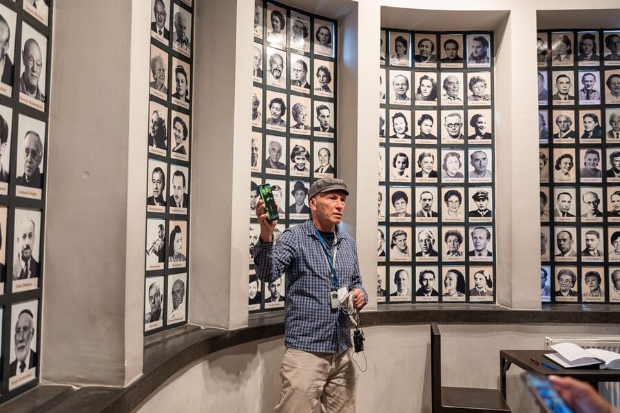 Schindler's Factory Skip the Line Ticket & Guided Tour - Why Schindlers Factory matters
