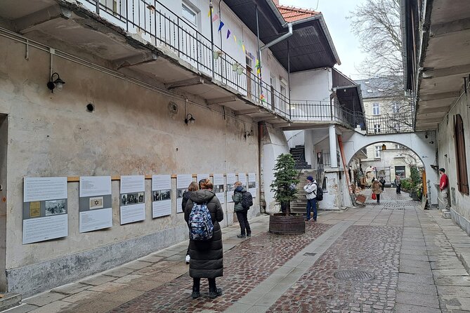 Schindler's List excursion incl. Płaszów with Dutch guide - From the ghetto wall to Plac Bohaterów Getta
