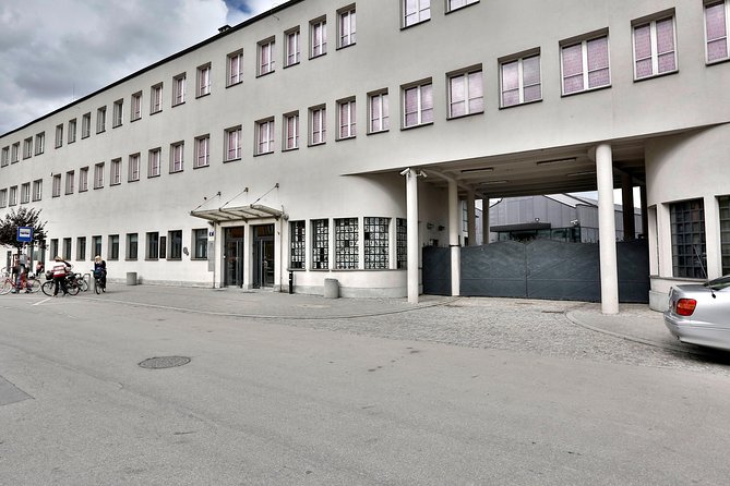 Schindler's List - Oskar Schindler Factory Museum Guided Tour - Timing, meeting point, and group size