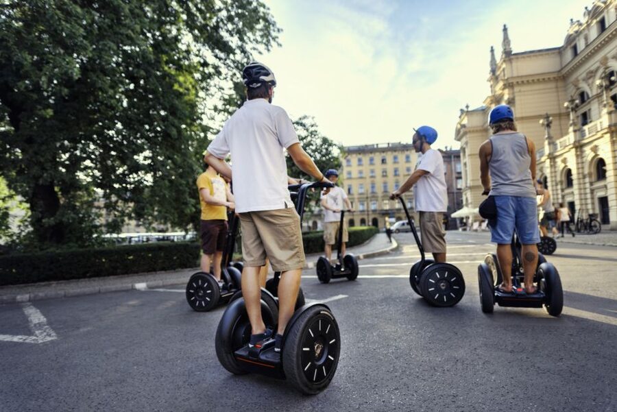 Segway Tour Wroclaw: Full Tour (Old Town + Ostrów Tumski) - The guides make a real difference