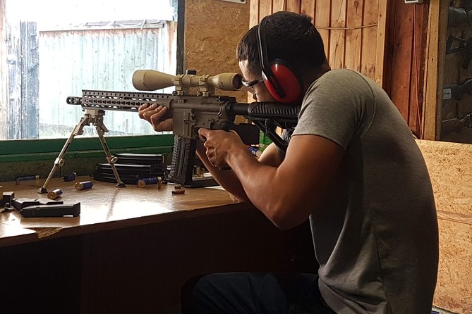 Shooting Krakow+REAL GUN+priv round trip transfer from your hotel - What happens at the shooting range