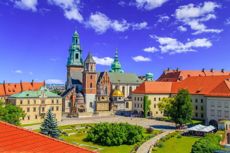 Skip-the-Line Wawel Castle Chambers Private Tour - The three-hour route adds Cathedral and Sigmund’s Bell