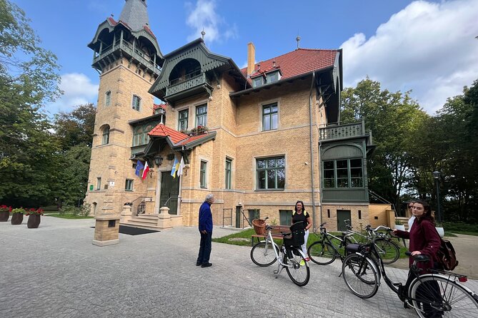 Sopot Private City Walking or Bike Tour with a local architect - Skwer Kuracyjny and the Riviera of the North