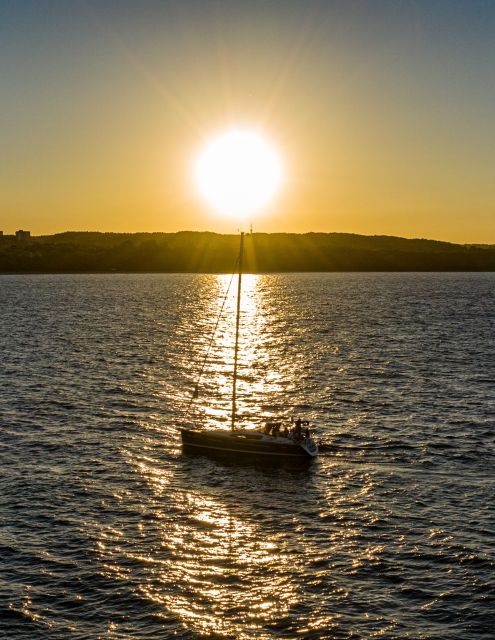 Sopot: Sunset Yacht Cruise with Welcome Drink - Boarding at Sopot Marina
