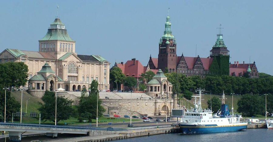 Szczecin: Medieval Old Town Private Walking Tour - Starting at Plac Andersa with Szczecin’s past in view